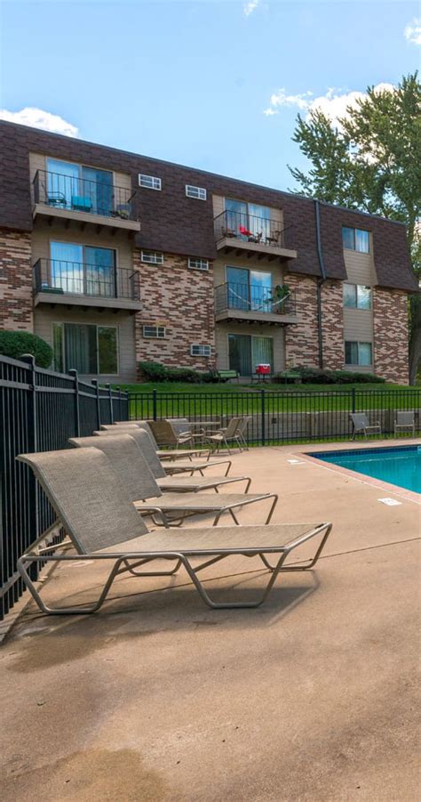 silver ridge apartments maplewood mn.
